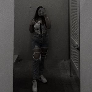 Meet your Posher, Stephany